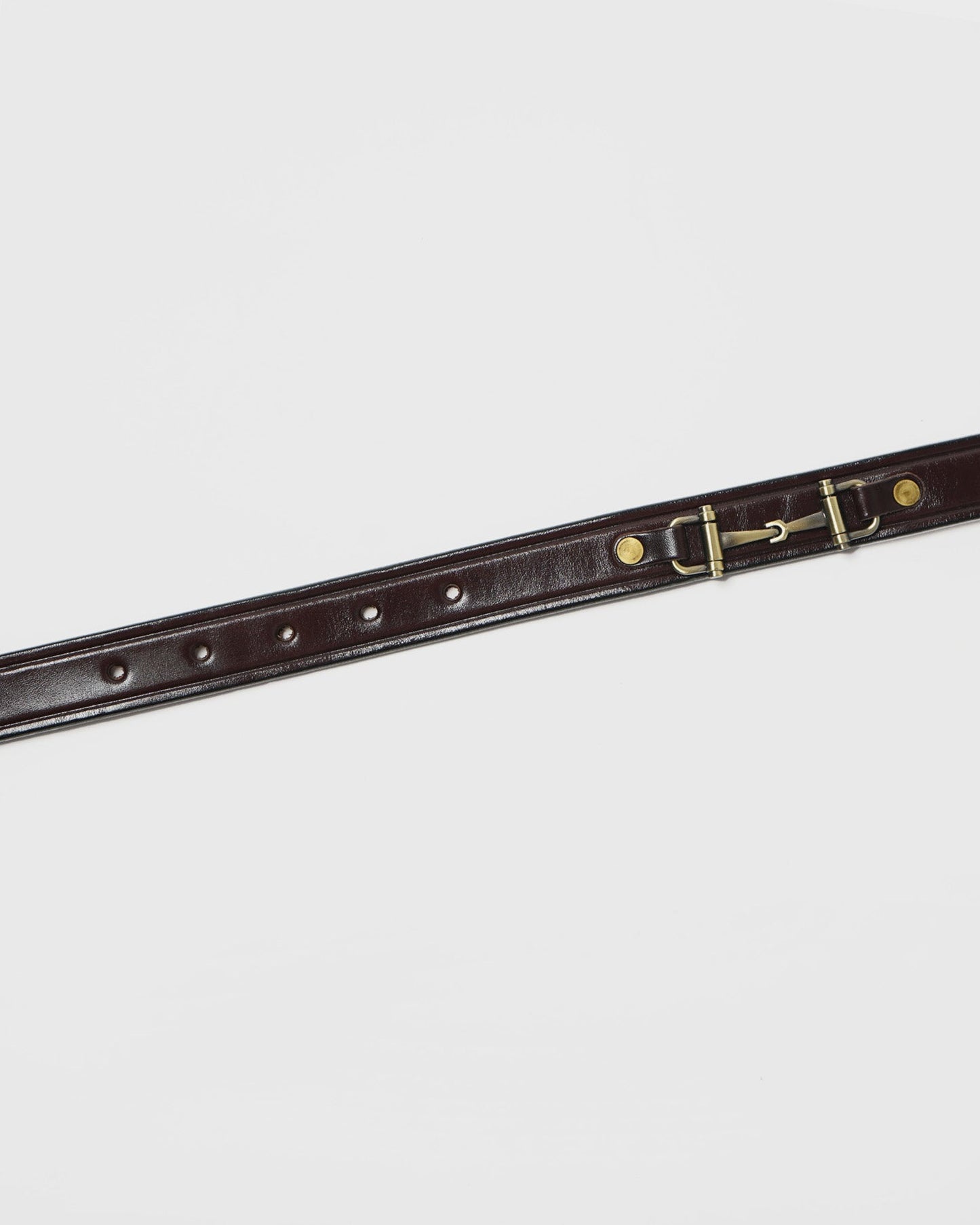 Cinturón de piel c/filetes Tory Leather Co.